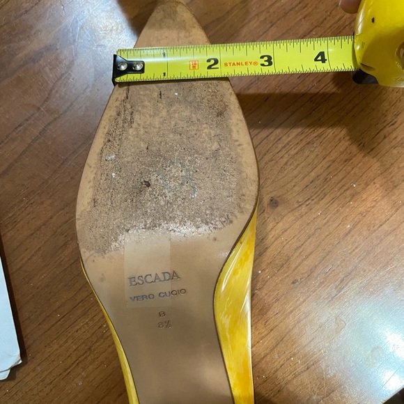 Escada yellow python print acrylic heels - Picture 7 of 9